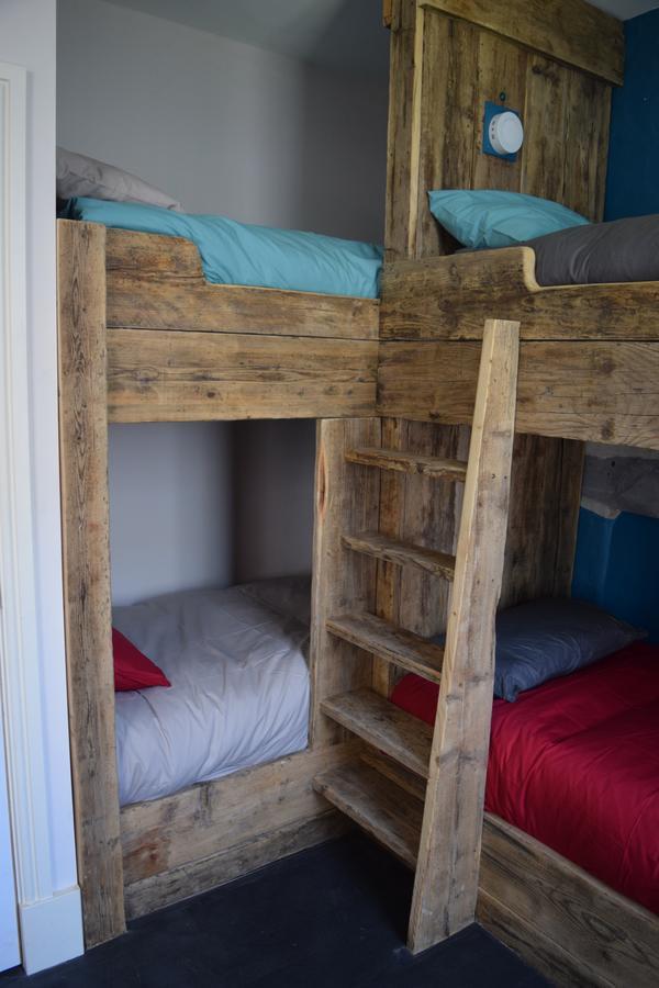 Ty Glyndwr Bunkhouse, Bar And Cafe Hostel Caernarfon Bagian luar foto