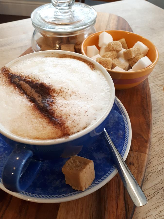 Ty Glyndwr Bunkhouse, Bar And Cafe Hostel Caernarfon Bagian luar foto